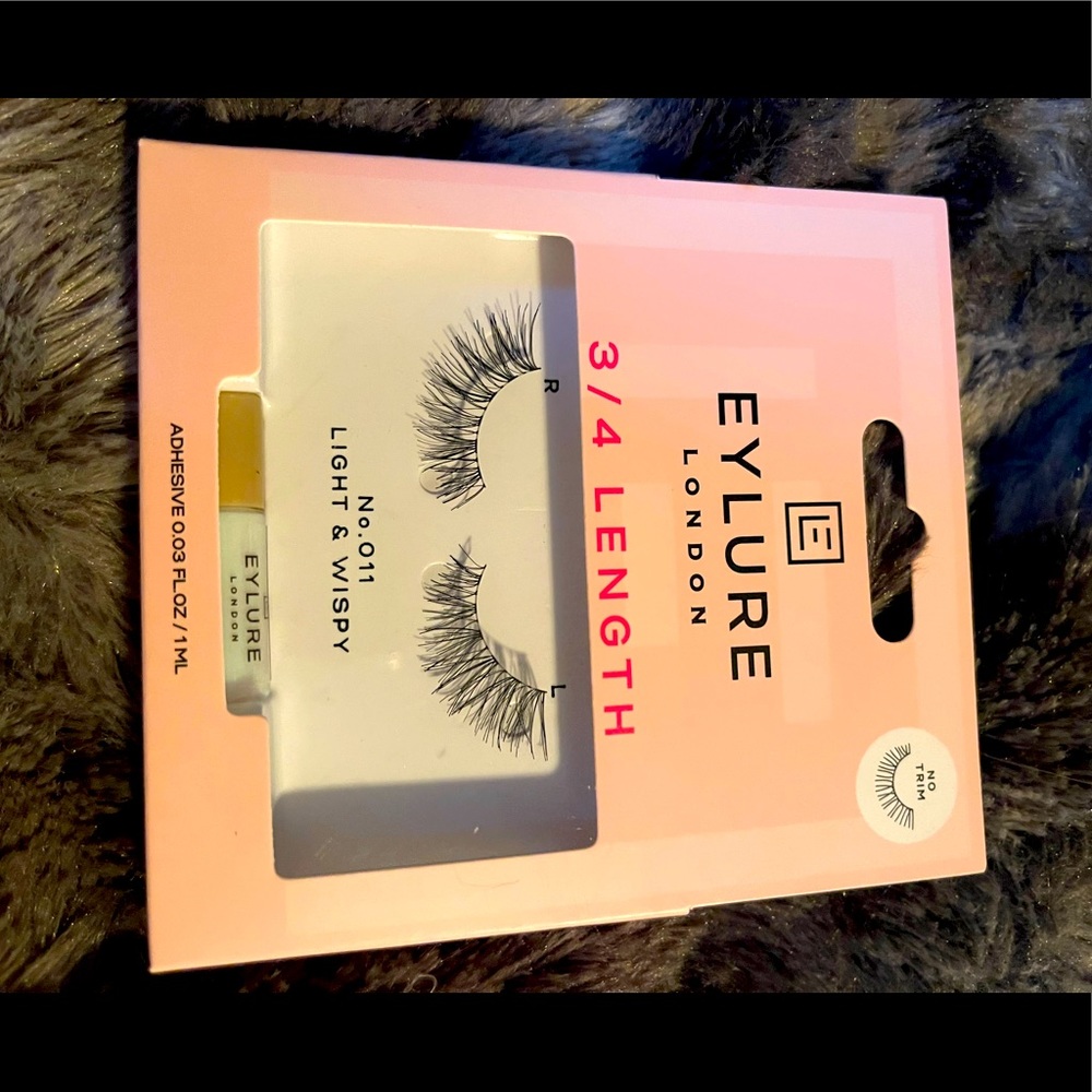 ⭐️Eylure lashes:3/4 leg. no.011 light & wispy⭐️